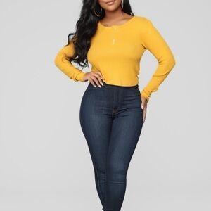 2/$20 • BIN#11 - FASHION NOVA Women’s Small Mustard Sweater